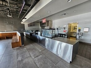 2000-2276 S Atlantic Blvd, Monterey Park, CA à louer Photo intérieure– Image 2 sur 7