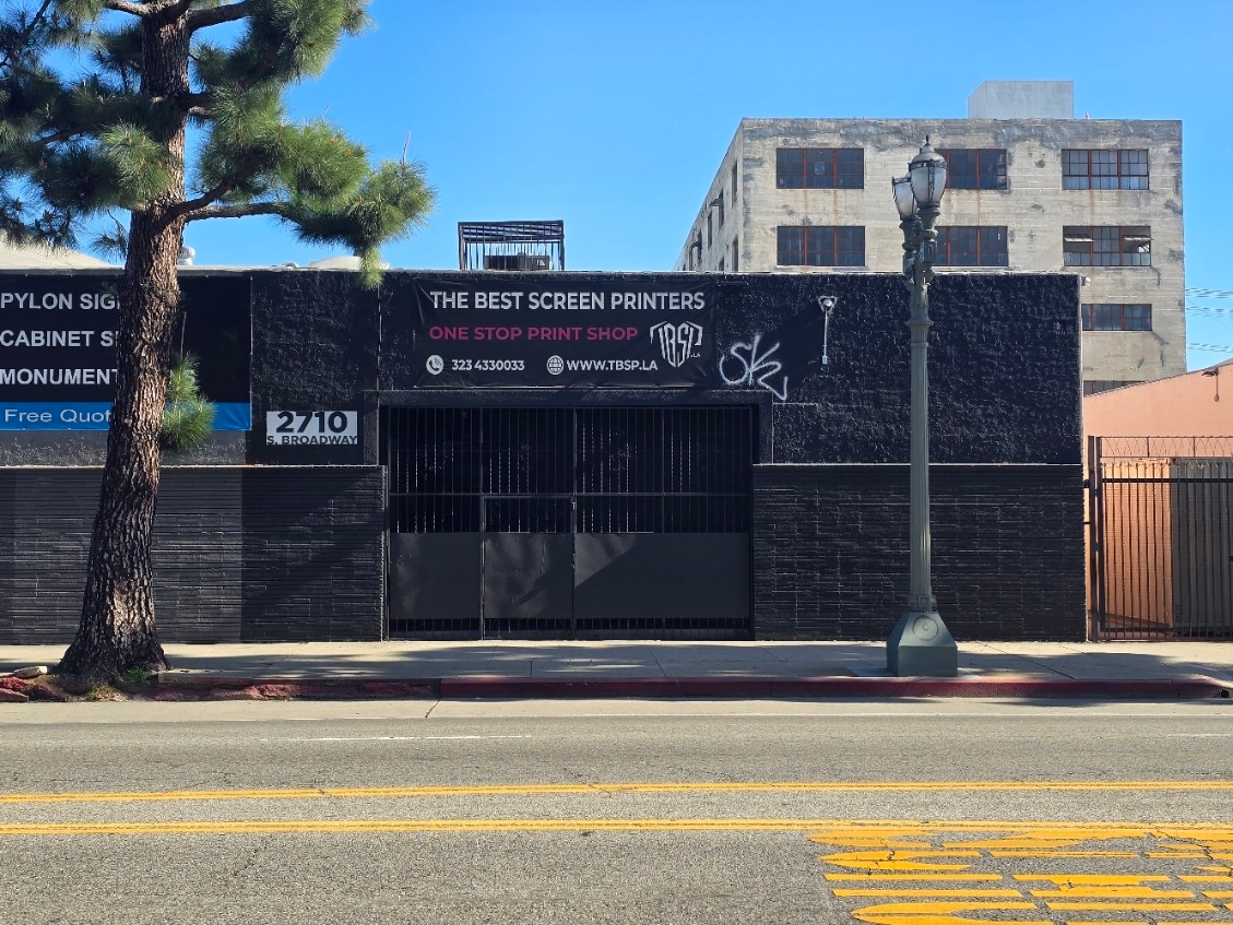 2700-2710 S Broadway, Los Angeles, CA à louer Photo principale– Image 1 sur 10