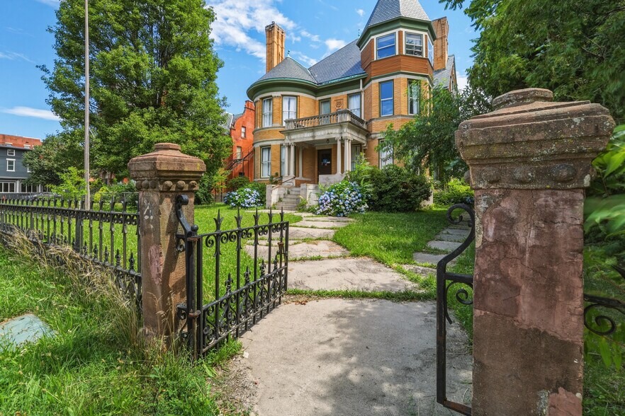 14 Wethersfield Ave, Hartford, CT à vendre - Photo de l’immeuble – Image 3 sur 31
