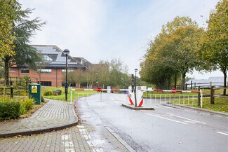 Plus de détails pour Langhurstwood Rd, Horsham - Bureau à louer