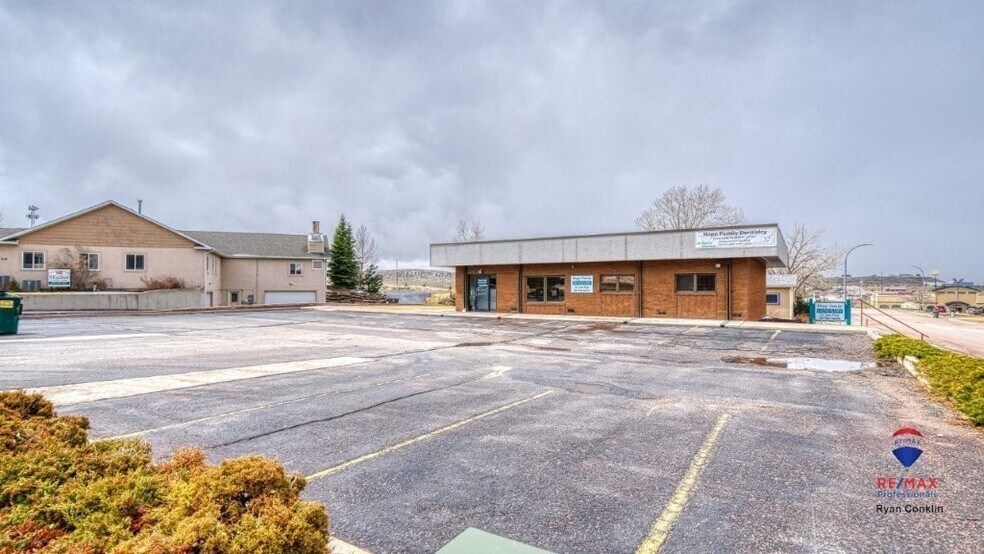 1313 W 4th St, Gillette, WY à vendre - Photo de l’immeuble – Image 3 sur 39