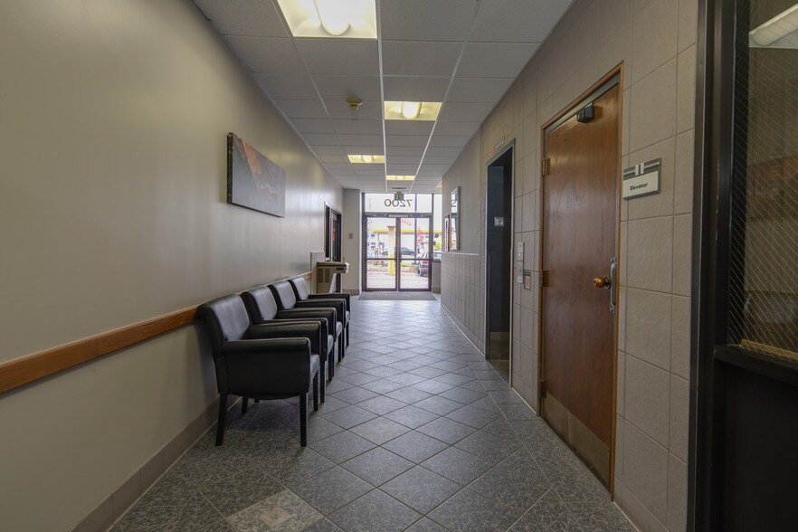 7200 E Hampden Ave, Denver, CO à louer - Photo intérieure – Image 3 sur 39