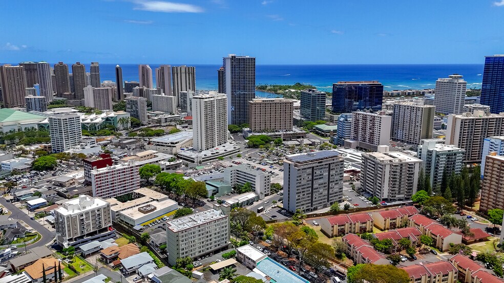 1646 Kapiolani Blvd, Honolulu, HI à vendre - Aérien – Image 3 sur 4