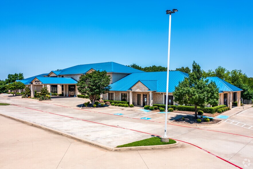 4851 S Interstate 35 E, Corinth, TX à louer - Photo de l’immeuble – Image 3 sur 7