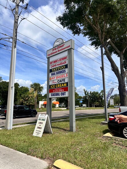 1177 Park Ave, Orange Park, FL à louer - Photo de l’immeuble – Image 3 sur 3