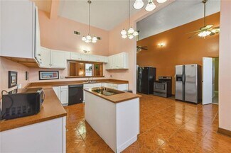 Plus de détails pour 5330 Dauphine St, New Orleans, LA - Local commercial à louer
