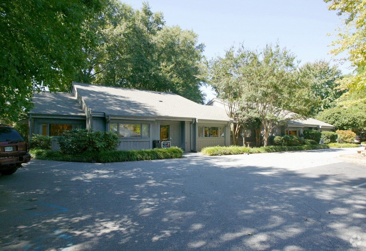 30-31 Memorial Medical Dr, Greenville, SC à louer Photo de l’immeuble– Image 1 sur 11