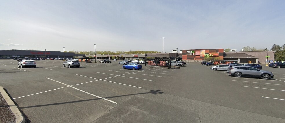 75-81 Vandenburgh Ave, Troy, NY à louer - Photo de l’immeuble – Image 3 sur 7