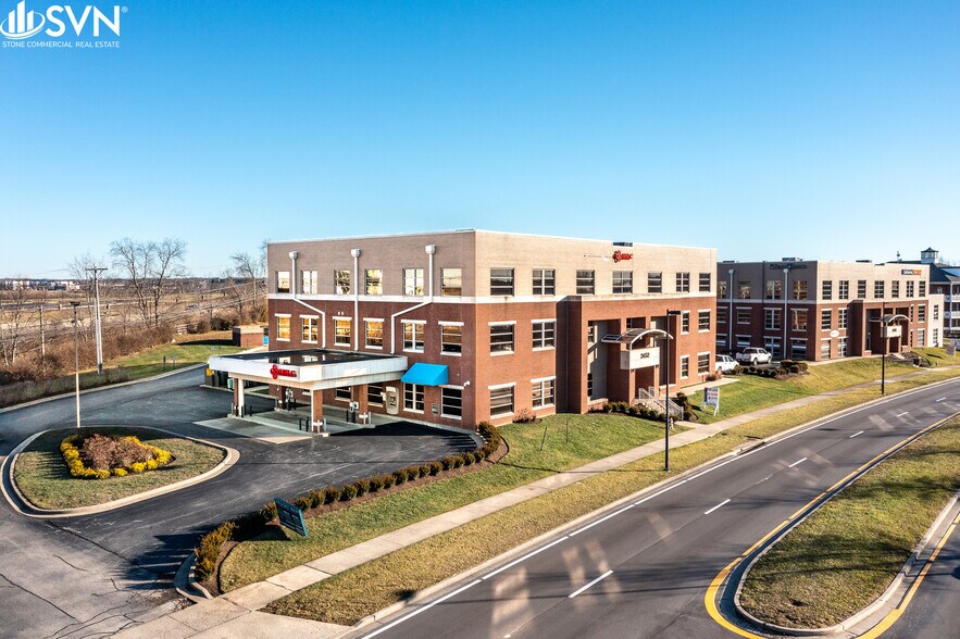 2452 Sir Barton Way, Lexington, KY à louer - Photo de l’immeuble – Image 2 sur 14