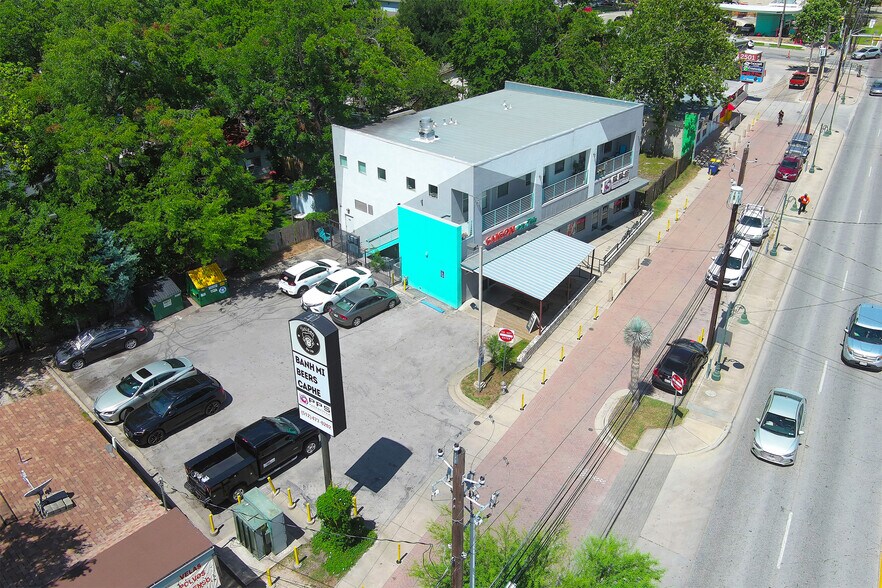 2601 E 7th St, Austin, TX à vendre - Photo de l’immeuble – Image 2 sur 12