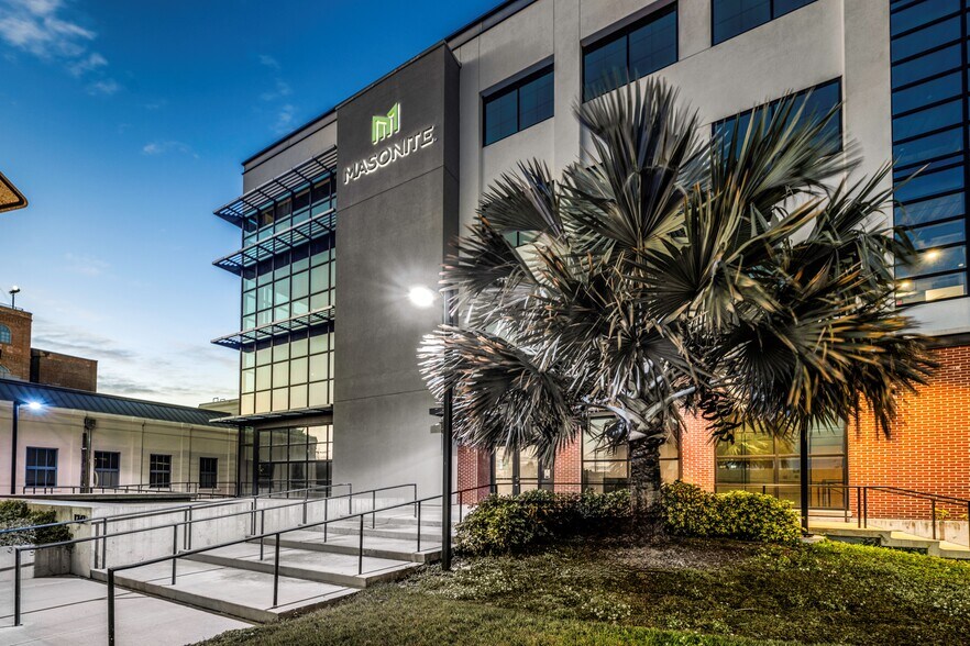 1242 E 5th Ave, Tampa, FL à louer - Photo de l’immeuble – Image 2 sur 25