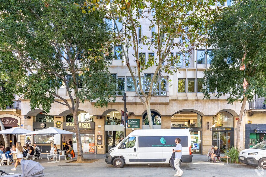 Carrer del Consell de Cent, 334, Barcelone, Barcelona à louer - Photo de l’immeuble – Image 3 sur 3