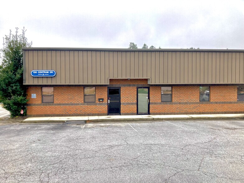 130 Centrum Dr, Irmo, SC à louer - Photo de l’immeuble – Image 2 sur 10