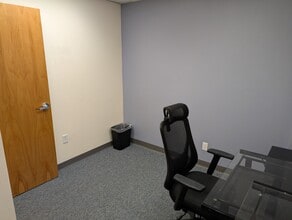 801 W Bay Dr, Largo, FL à louer Photo intérieure– Image 2 sur 13