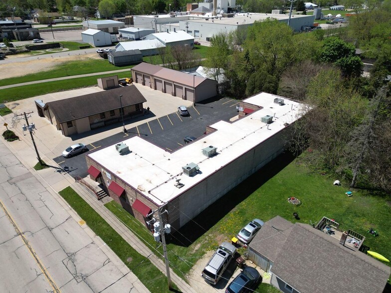 219 Main St, Pecatonica, IL à vendre - Photo de l’immeuble – Image 3 sur 5