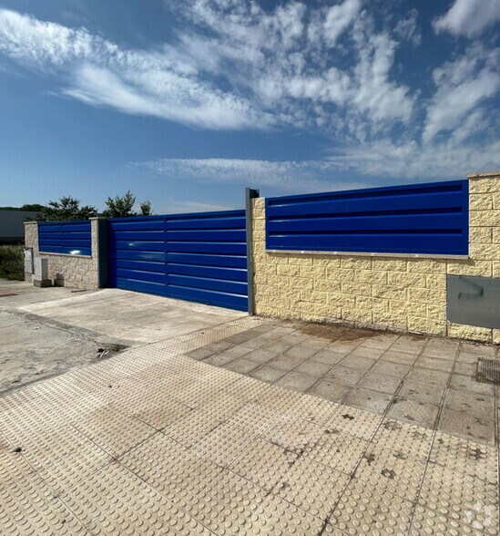 Terrain dans Chiloeches, Guadalajara à vendre - Photo principale – Image 1 sur 3