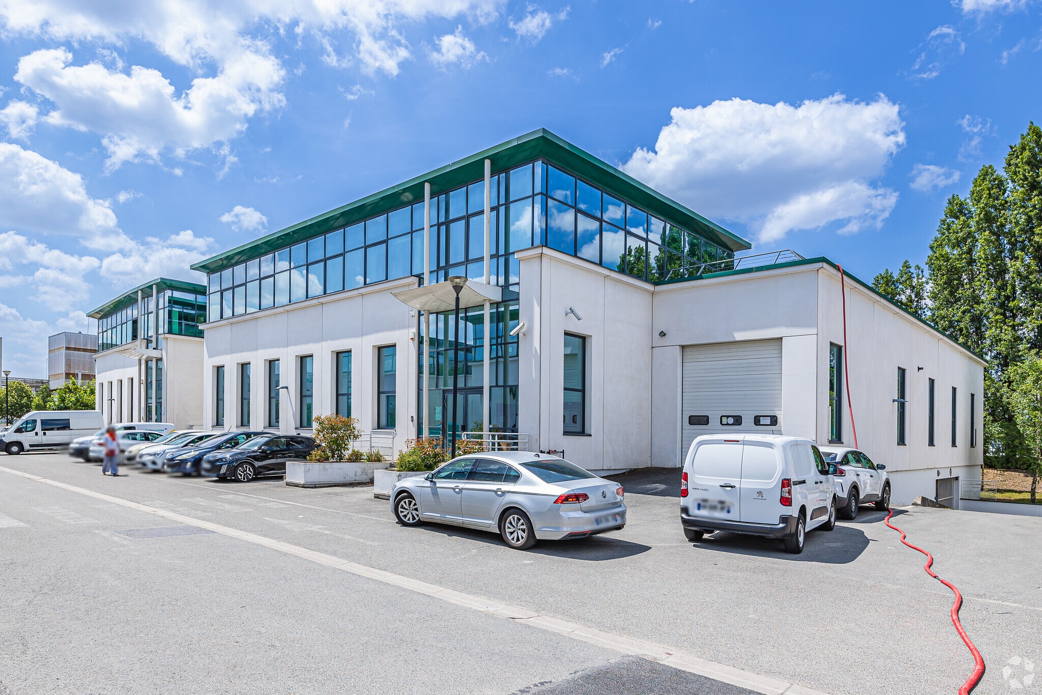 100 Avenue De Verdun, Villeneuve-la-Garenne à louer Photo principale– Image 1 sur 3