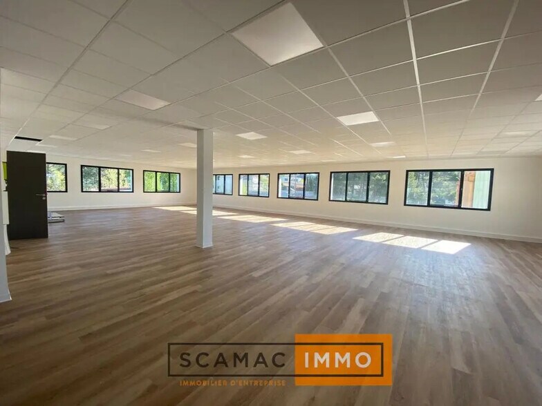 Bureau dans Éguilles à louer - Photo de l’immeuble – Image 1 sur 5