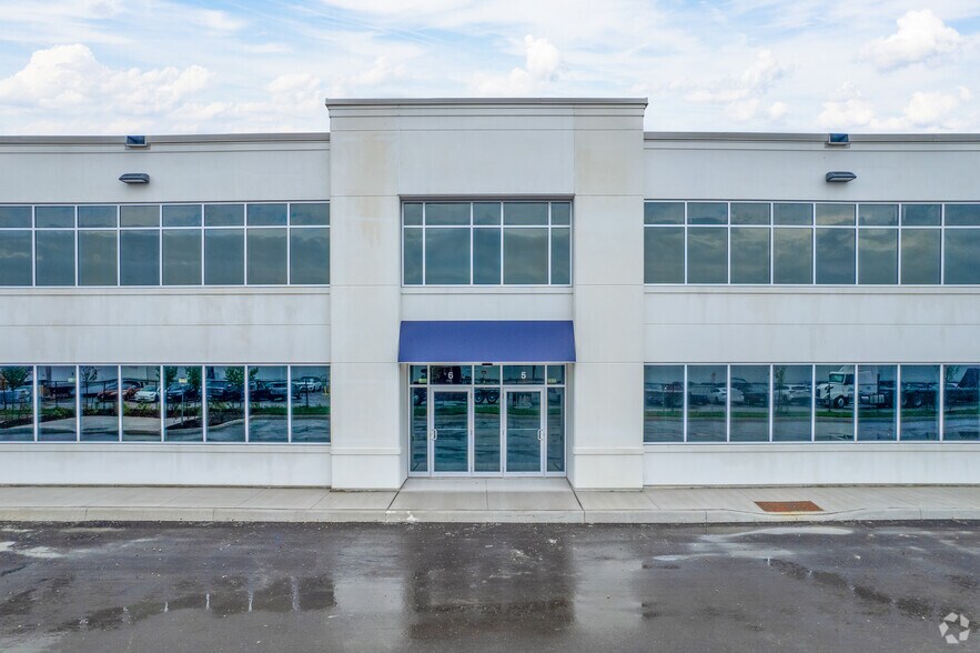 12545 Coleraine Dr, Caledon, ON à vendre - Photo de l’immeuble – Image 2 sur 3