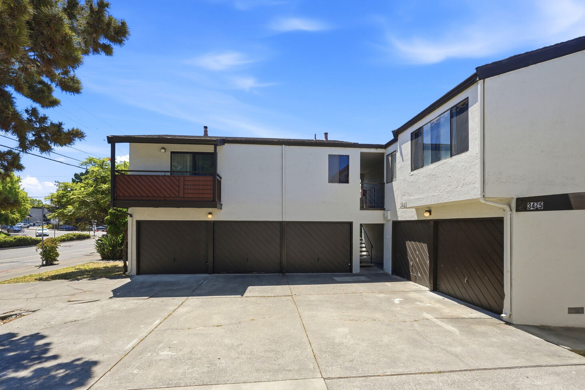 3425 Carlson Blvd, El Cerrito, CA à vendre Photo de l’immeuble– Image 1 sur 15