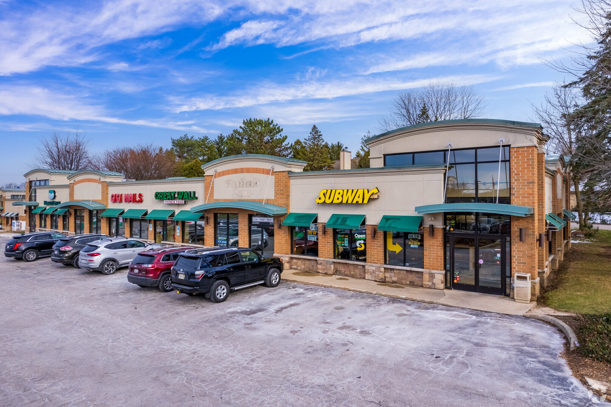 3930-3970 N Brookfield Rd, Brookfield, WI à louer Photo de l’immeuble– Image 1 sur 8