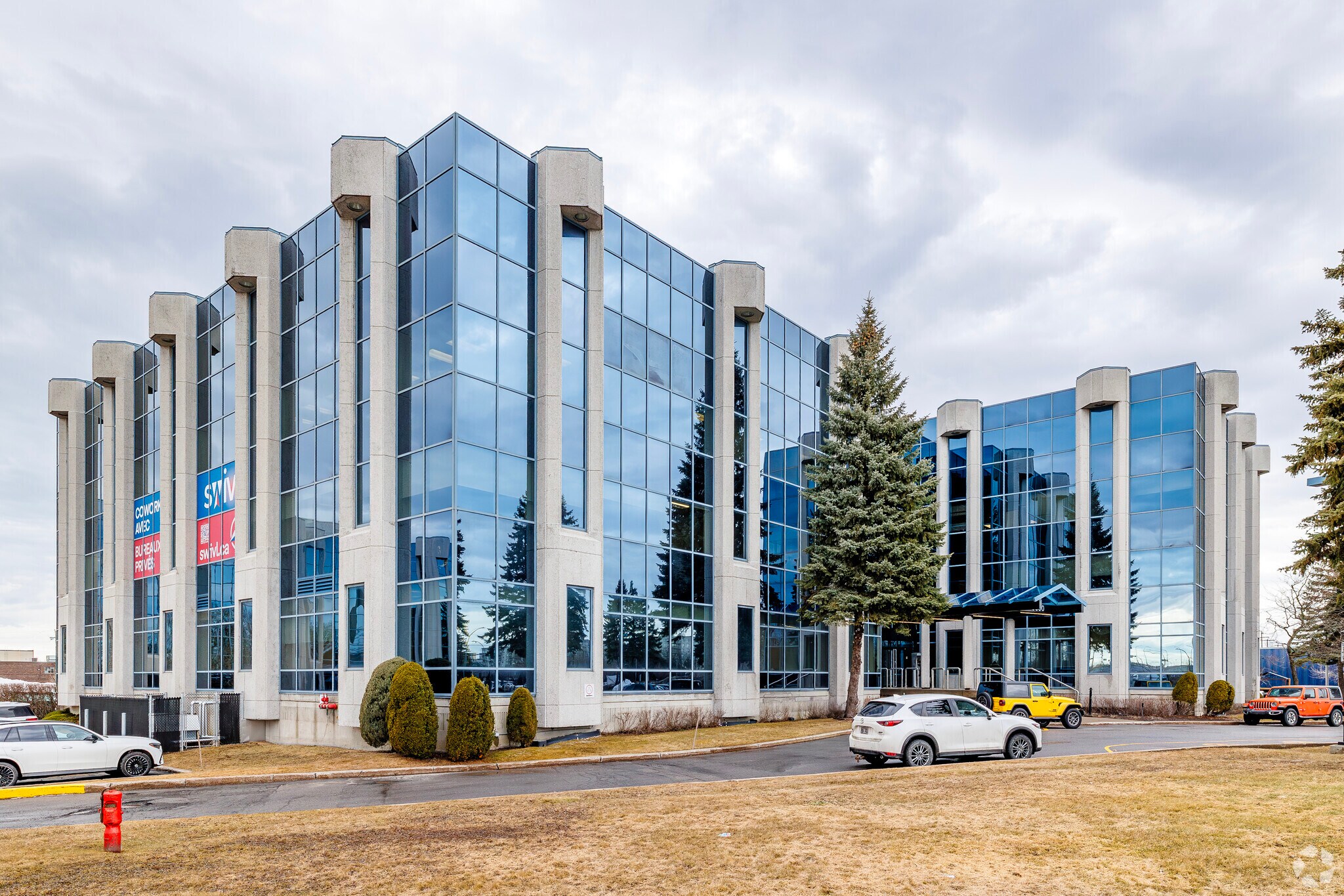 9900 Boul Cavendish, Montréal, QC à louer Photo principale– Image 1 sur 5