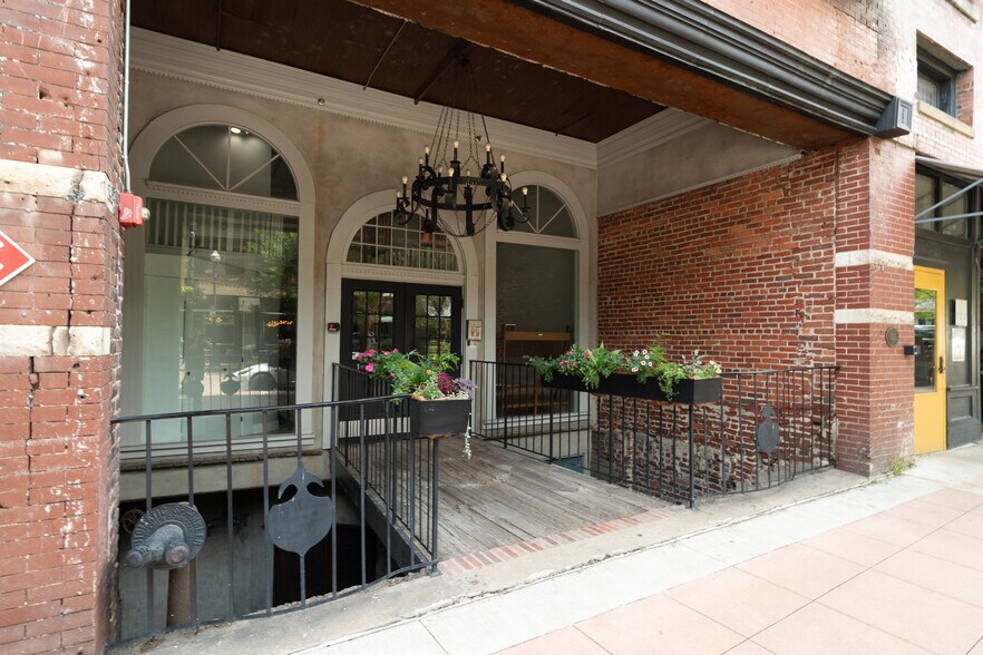 120 S Gay St, Knoxville, TN à louer - Photo de l’immeuble – Image 3 sur 28