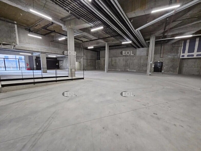 Industriel/Logistique dans Ivry-sur-Seine à louer - Photo de l’immeuble – Image 3 sur 14