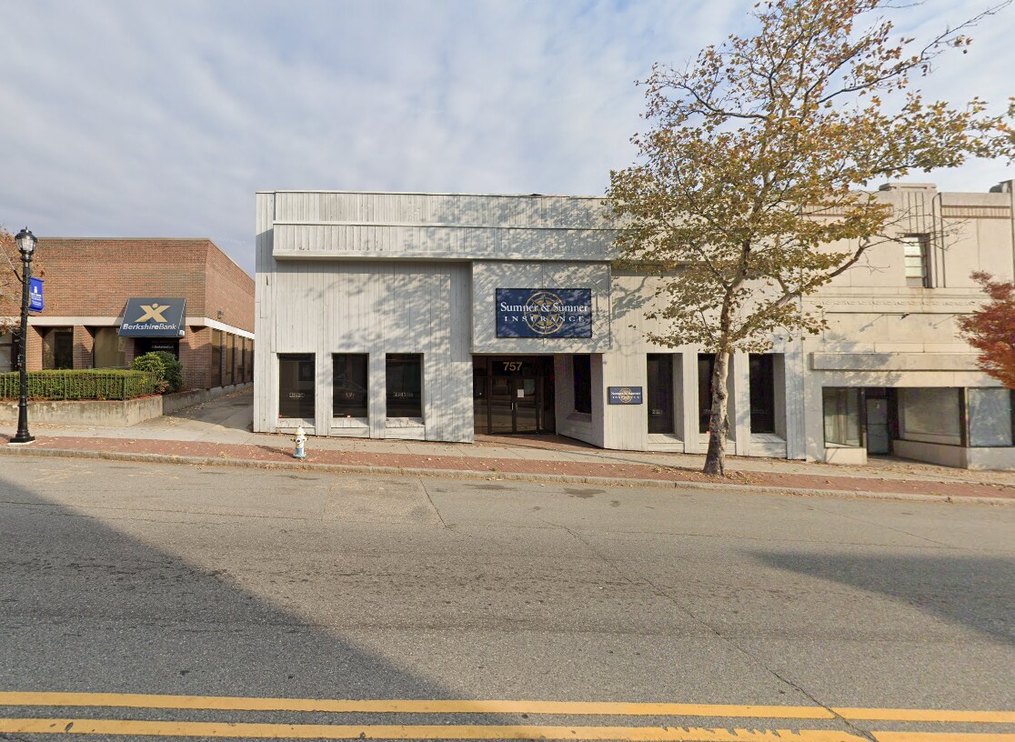 757 Main St, Willimantic, CT à louer Photo principale– Image 1 sur 23