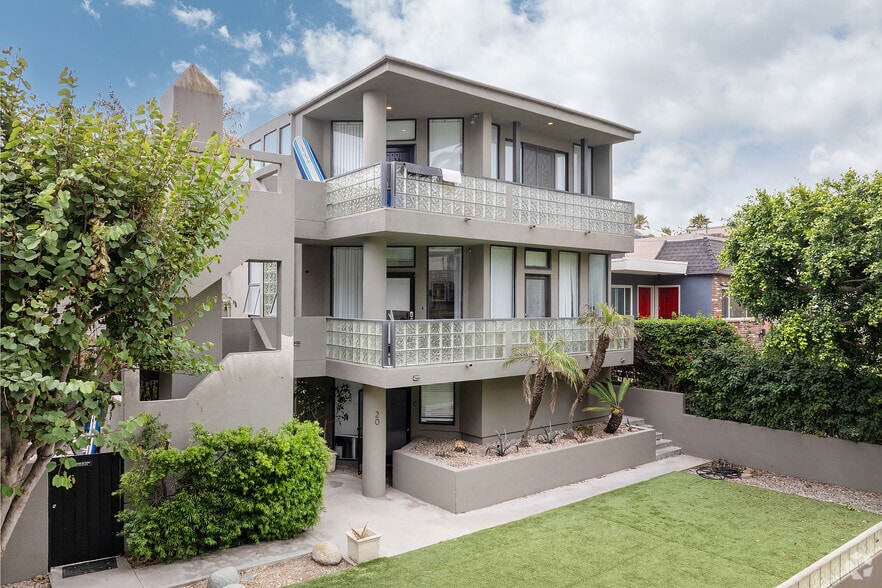 22 28th Ave, Venice, CA à vendre - Photo principale – Image 1 sur 45