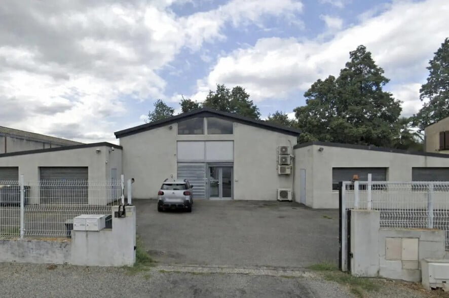 Local d'activités dans Billère à vendre - Photo de l’immeuble – Image 1 sur 8