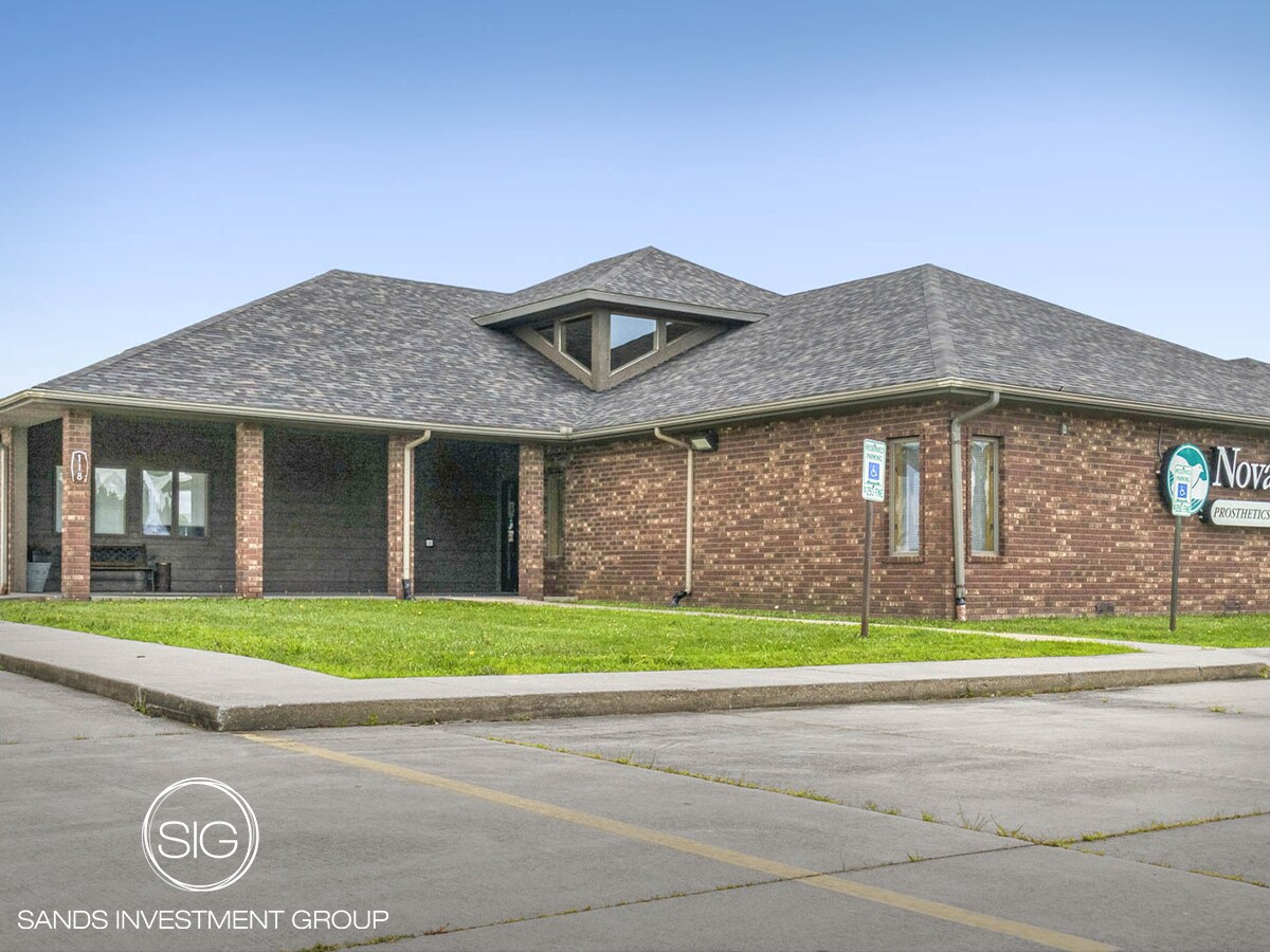 118 Airway Dr, Marion, IL à vendre Photo de l’immeuble– Image 1 sur 4