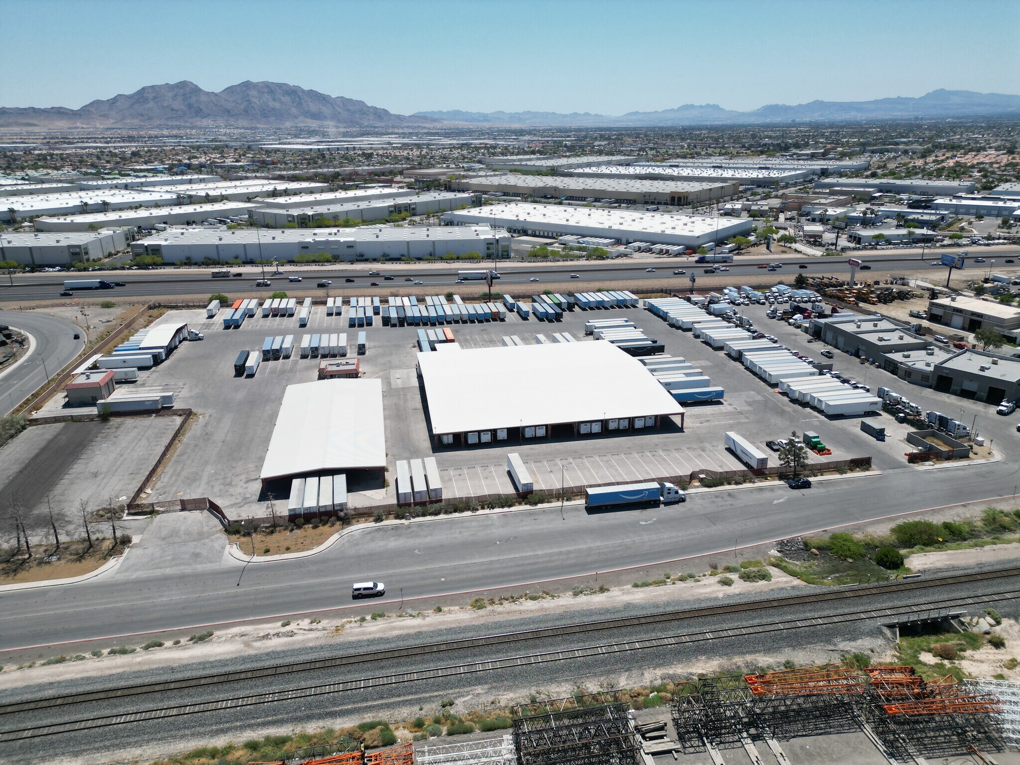 4220 Donovan Way, North Las Vegas, NV à louer Photo principale– Image 1 sur 3