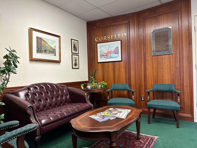 8-10 Byington Pl, Norwalk, CT à louer - Photo intérieure – Image 2 sur 14