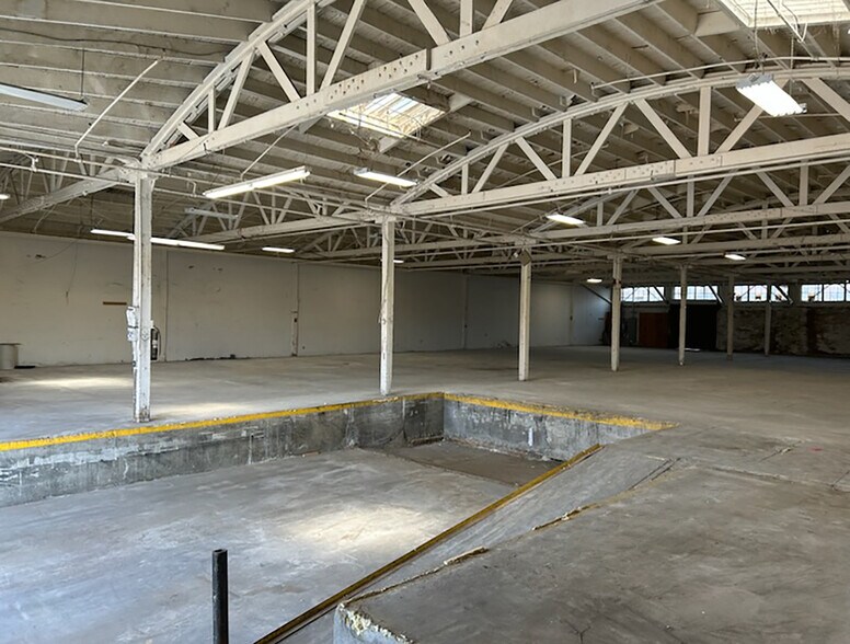 918 E 61st St, Los Angeles, CA à louer - Photo intérieure – Image 3 sur 5