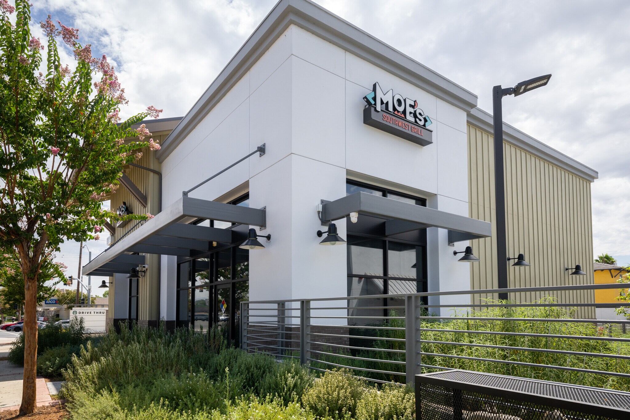 8865-8875 Foothill Blvd, Rancho Cucamonga, CA à louer Photo principale– Image 1 sur 14