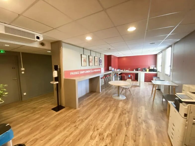 45 Avenue Leclerc, Lyon à vendre - Photo de l’immeuble – Image 3 sur 8