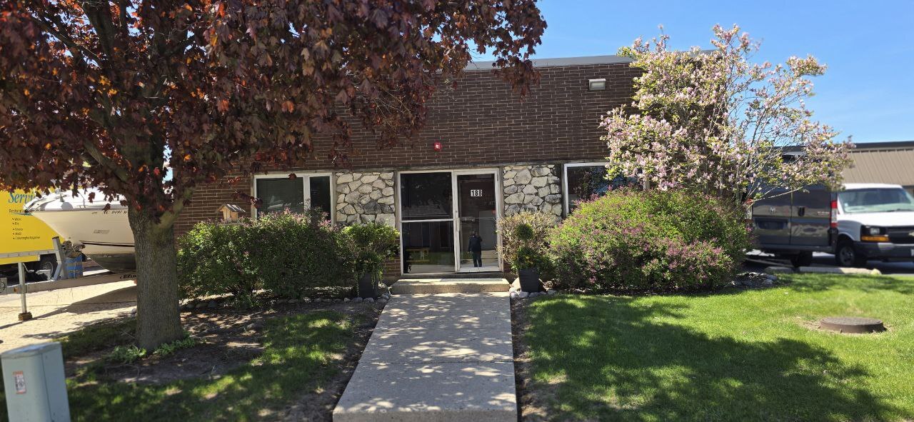 188 Seegers Ave, Elk Grove Village, IL à vendre Photo de l’immeuble– Image 1 sur 11
