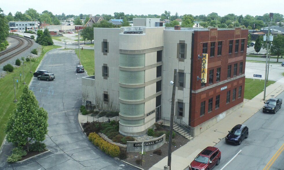 709 Clay St, Fort Wayne, IN à vendre - Photo de l’immeuble – Image 1 sur 14
