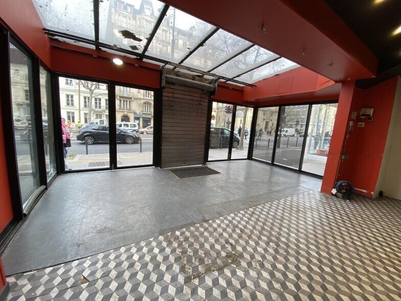 Local commercial dans Paris à vendre - Photo intérieure – Image 1 sur 8