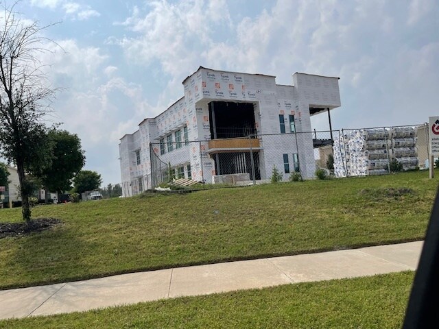 1821 Community Ave, McKinney, TX à louer - Photo de l’immeuble – Image 1 sur 5