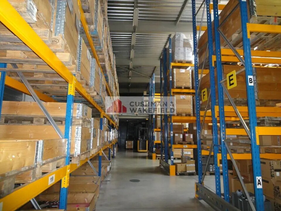 Local d’activités dans Lunel à louer Photo intérieure– Image 1 sur 4