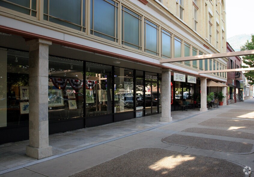 250 W Center St, Provo, UT à louer - Photo de l’immeuble – Image 2 sur 4
