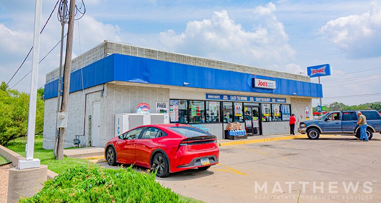 610 W 7th Ave, Augusta, KS à vendre - Photo de l’immeuble – Image 3 sur 4