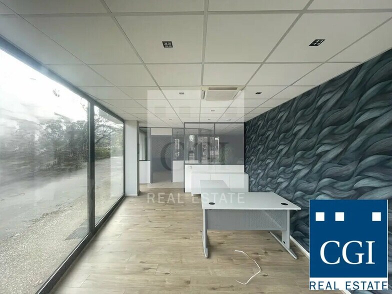 Local commercial dans Échirolles à louer - Photo intérieure – Image 2 sur 9