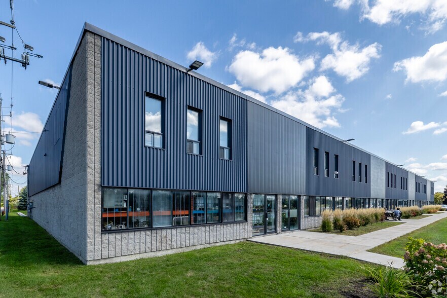 4800 Boul Kimber, Longueuil, QC à louer - Photo de l’immeuble – Image 2 sur 3