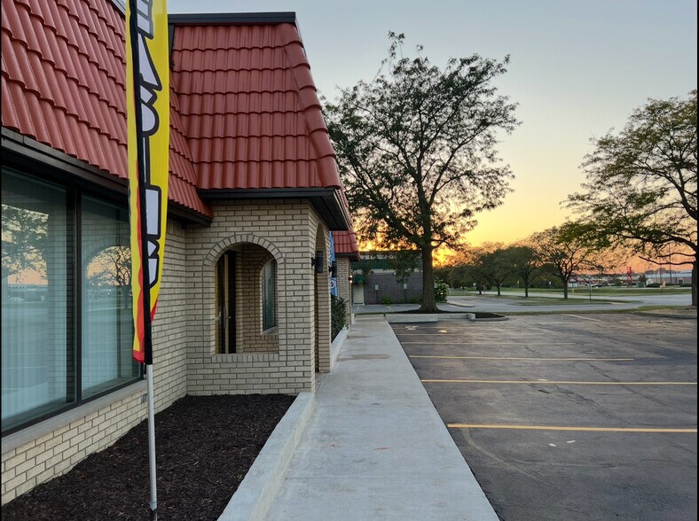 870 Richard Rd, Dyer, IN à vendre - Photo de l’immeuble – Image 3 sur 26