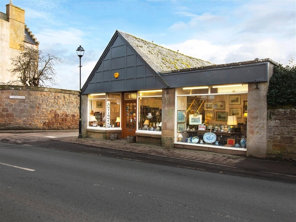 Castle Close Antiques, Dornoch à vendre Photo principale– Image 1 sur 12