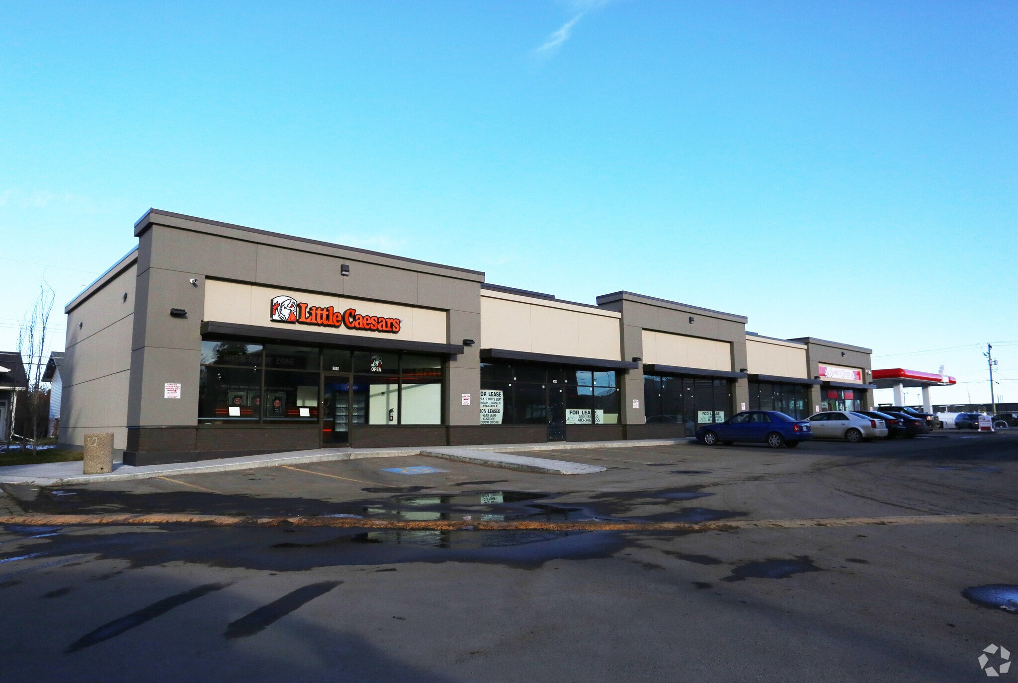 4602 46 St, Olds, AB à louer Photo de l’immeuble– Image 1 sur 7