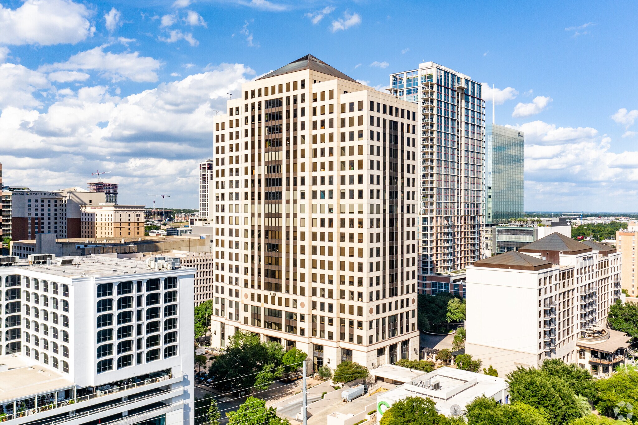 98 San Jacinto Blvd, Austin, TX à louer Photo principale– Image 1 sur 63